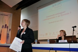 Stéphanie Médeau-Talairach, présidente de Voy'elles, ouvre la conférence !